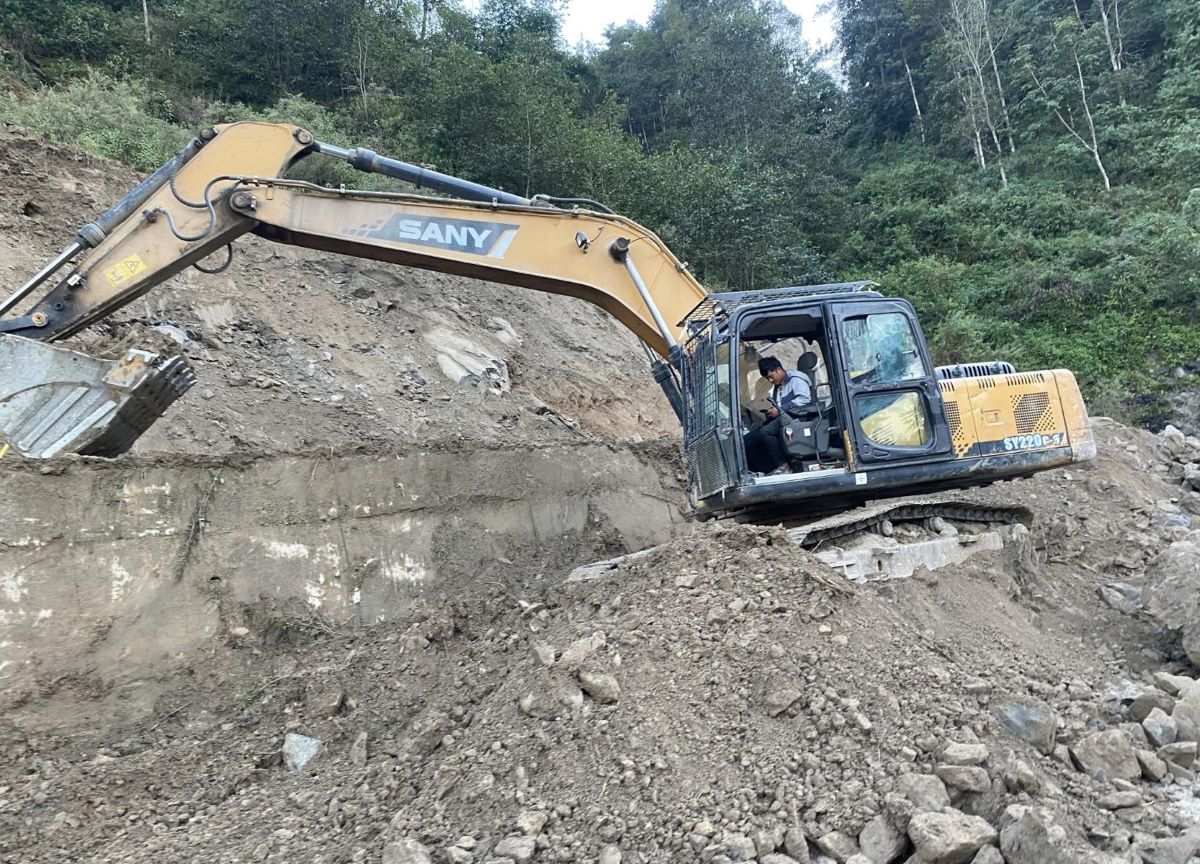 अरनिको राजमार्गः धुलिखेल–खावा सडकखण्ड विस्तारकार्य तीव्र