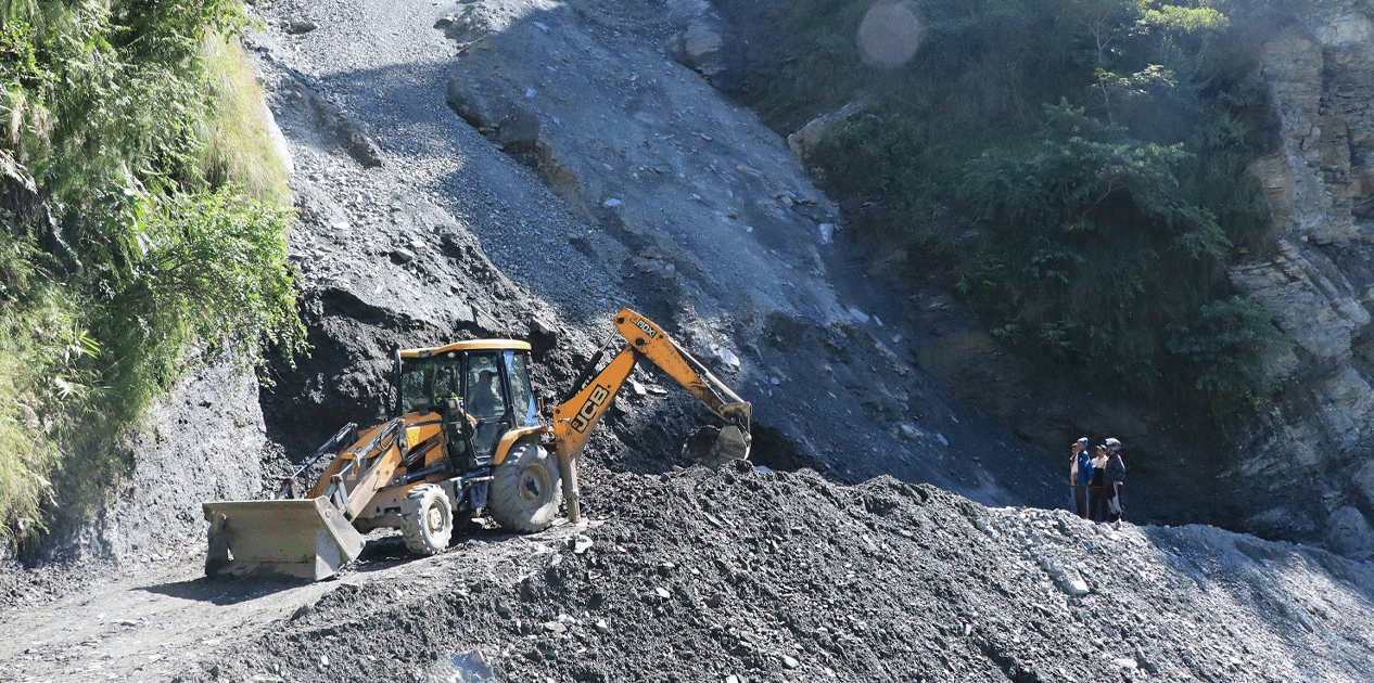 रुद्रवेणी–वामीटक्सार सडक अवरुद्ध हुने