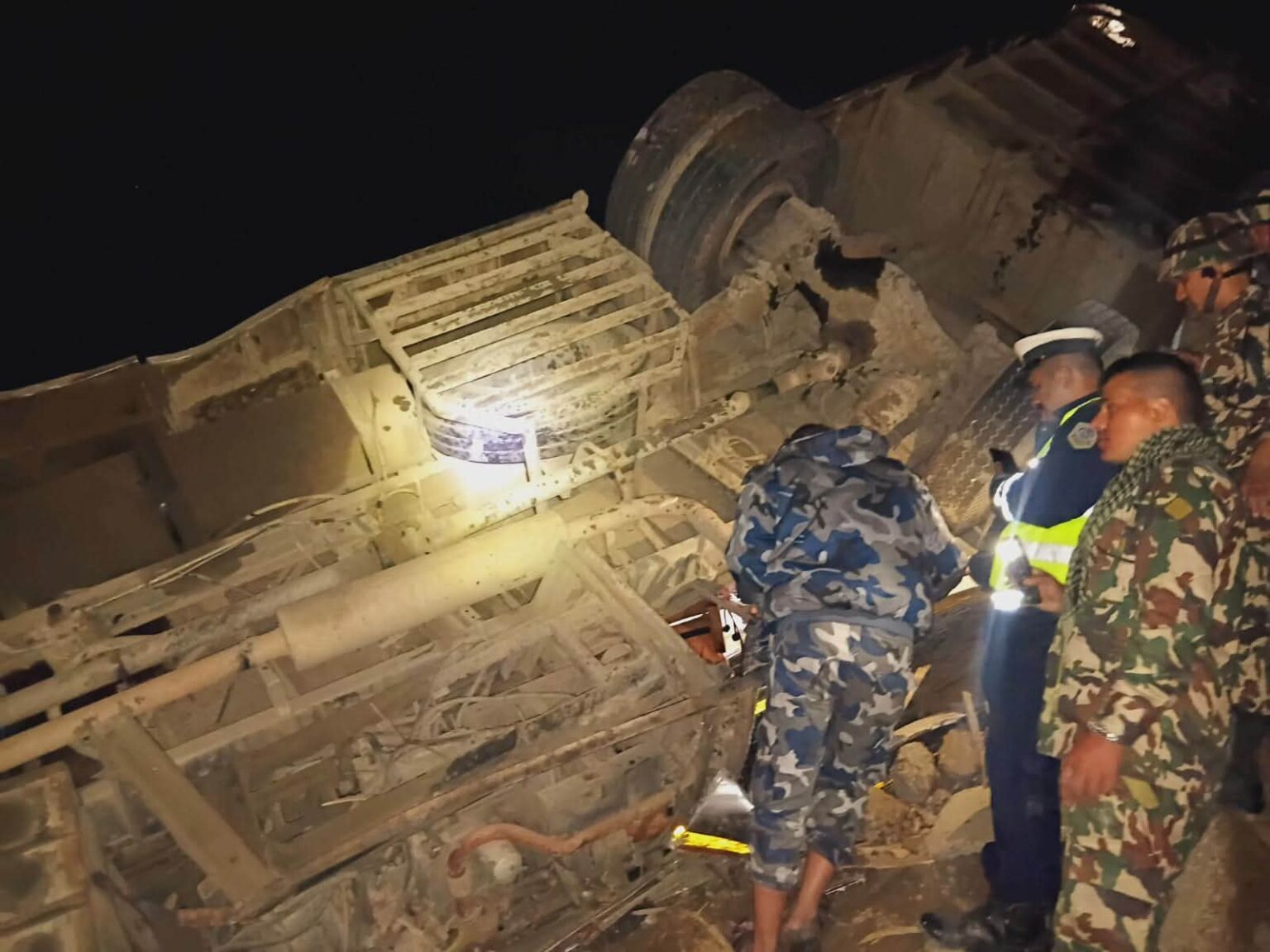 धादिङमा बस दुर्घटना १७ जनाको मृत्यु, २४ घाइते