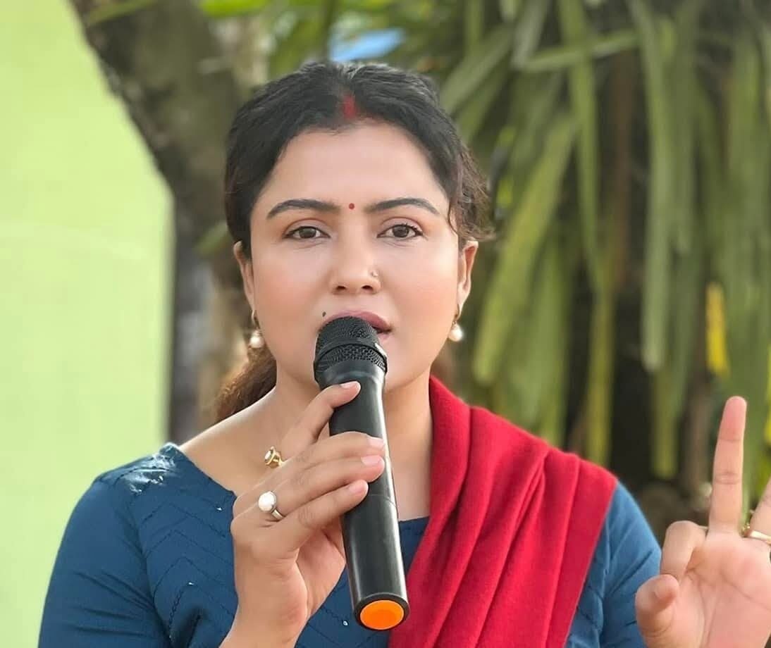 आठ वर्षपछि निर्देशनमा रेखा थापा