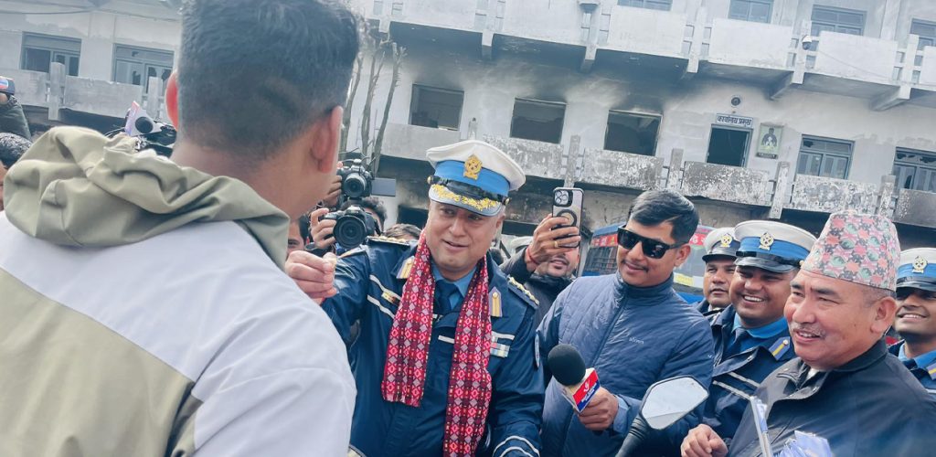 हराएका ५२ वटा दुईपांग्रे सवारीसाधन धनीलाई हस्तान्तरण