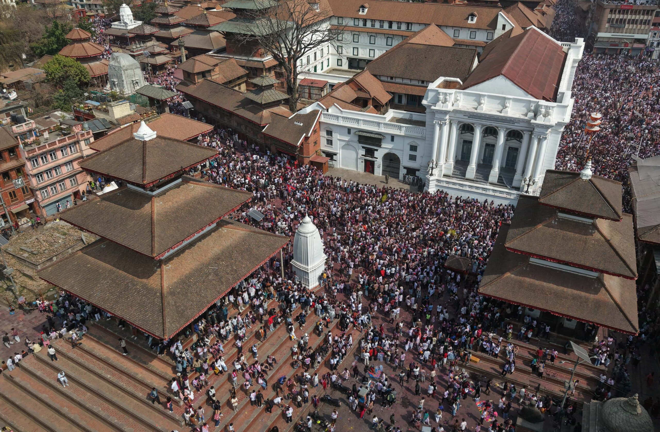 रङमा रंगियो वसन्तपुर [ड्रोनभ्यु]