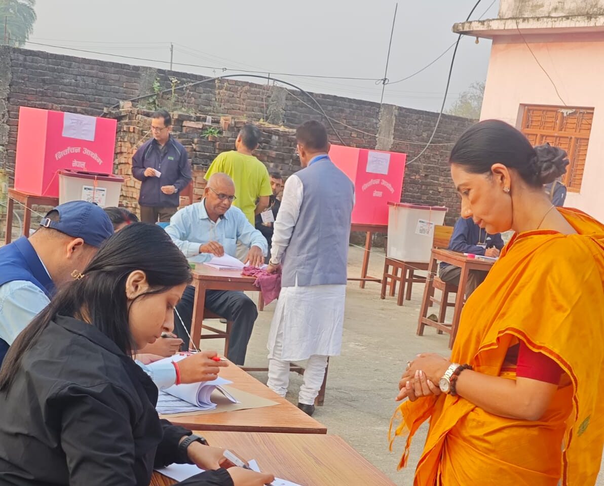 जुली र रघुवीरले गरे मतदान