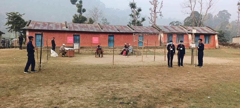 दाङका दुई मतदान केन्द्रमा सुरु भएन मतदान