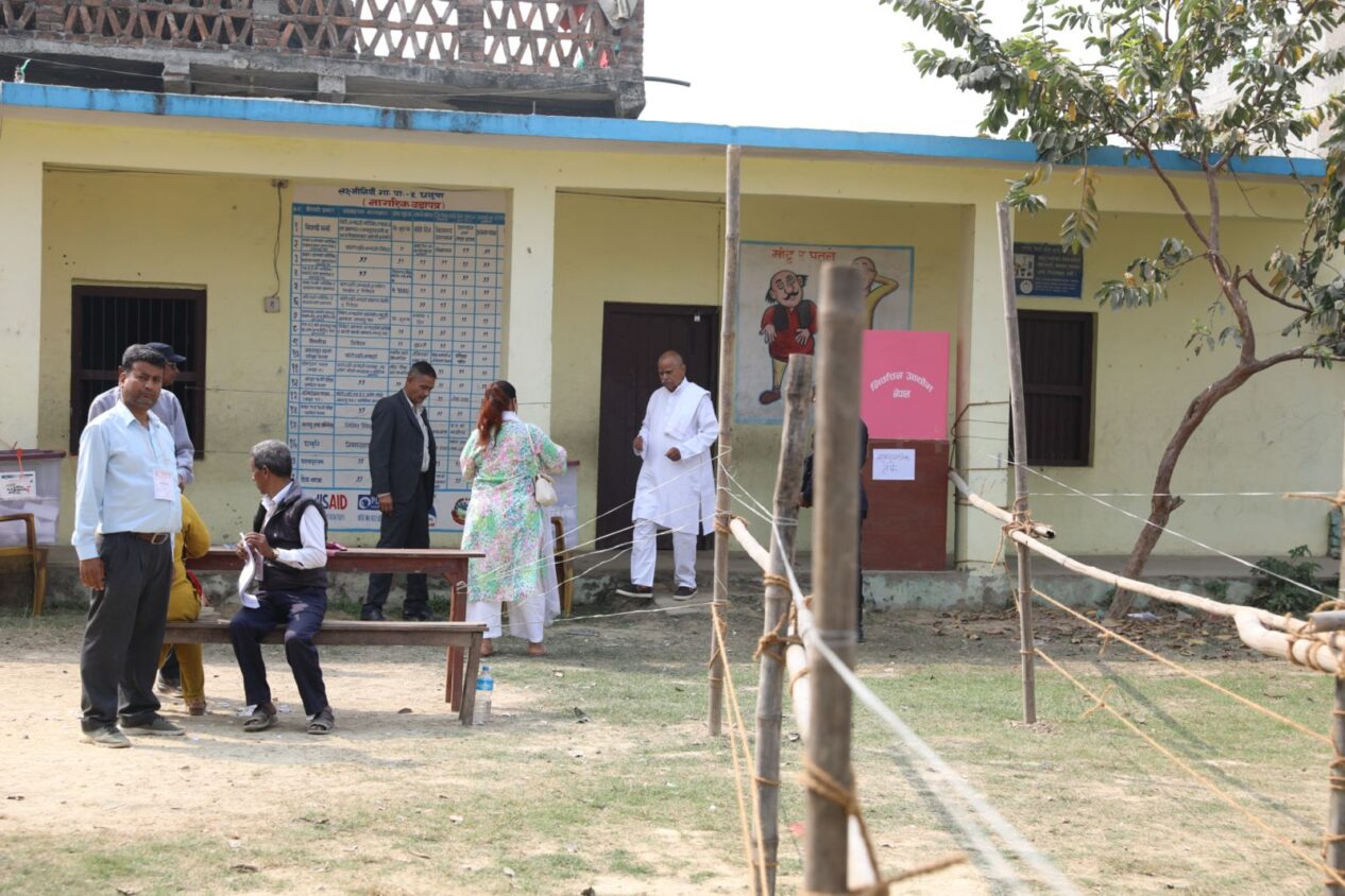 प्रथम राष्ट्रपति यादवले गरे मतदान