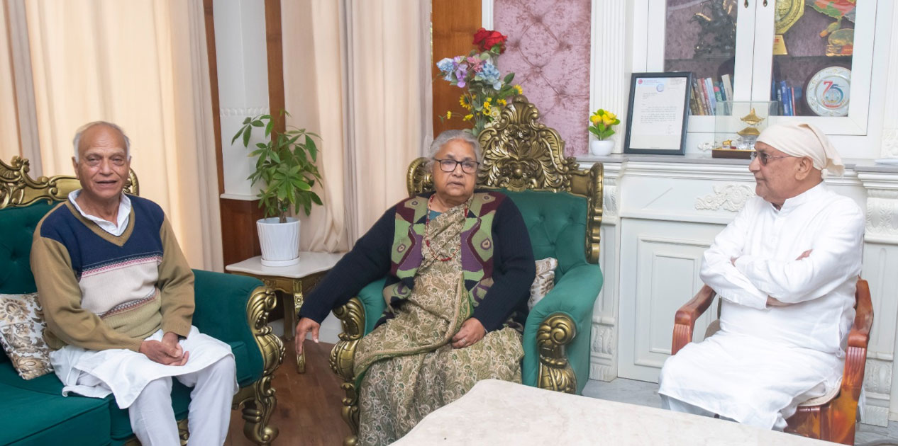 गुन्डु पुगेर प्रधानमन्त्री कार्कीले दिइन् एमाले अध्यक्ष ओलीलाई समवेदना