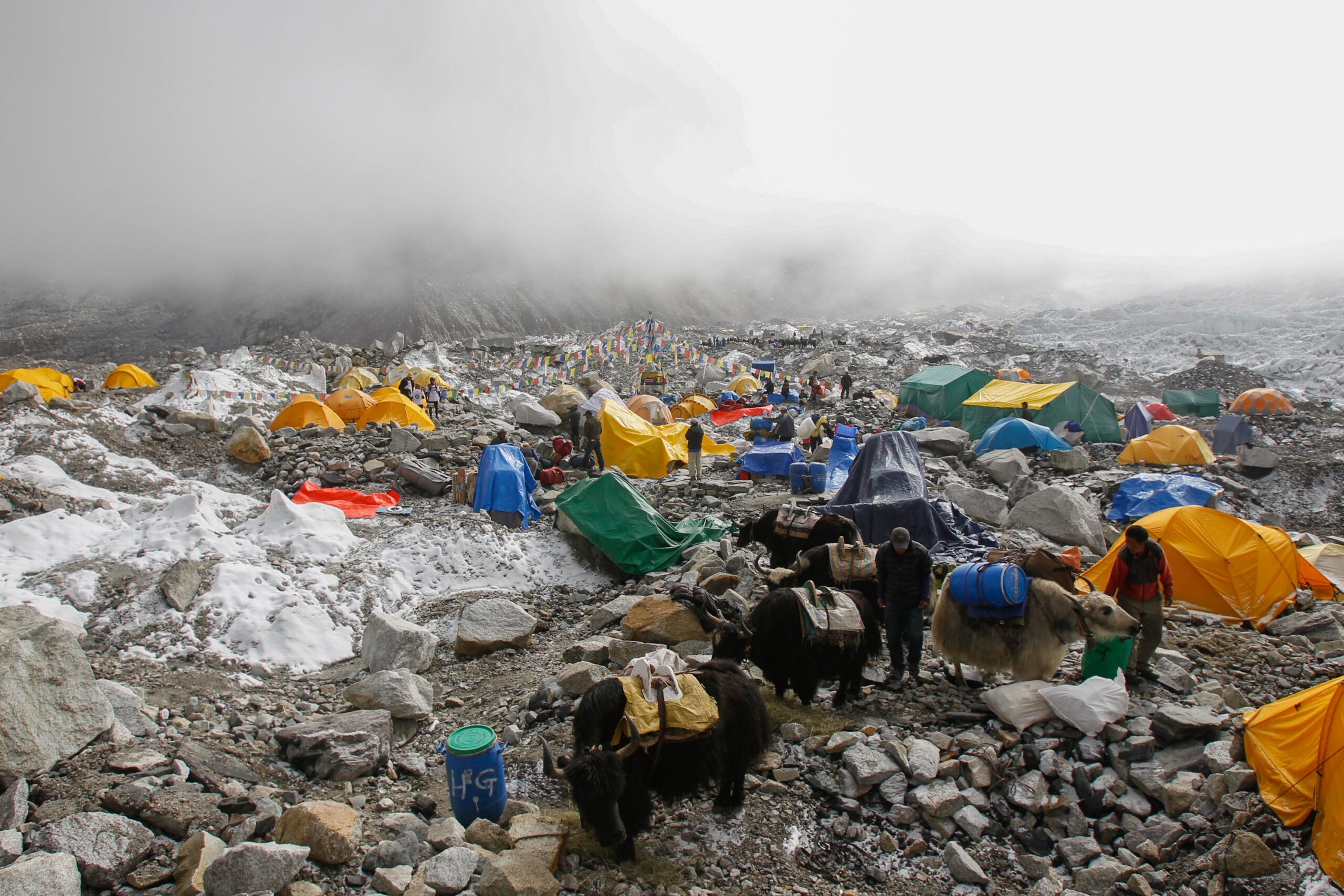 हिमाल चढाउने नेपाली