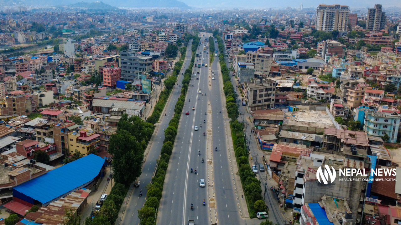 हरियालीले बढायो कोटेश्वर–कलंकी सडकखण्डको सौन्दर्य [फोटो फिचर]