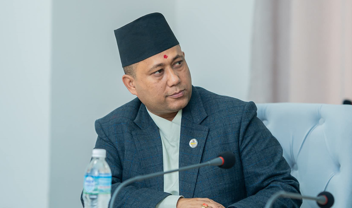 परराष्ट्रमन्त्री खनाल आइतबार चीन जाँदै