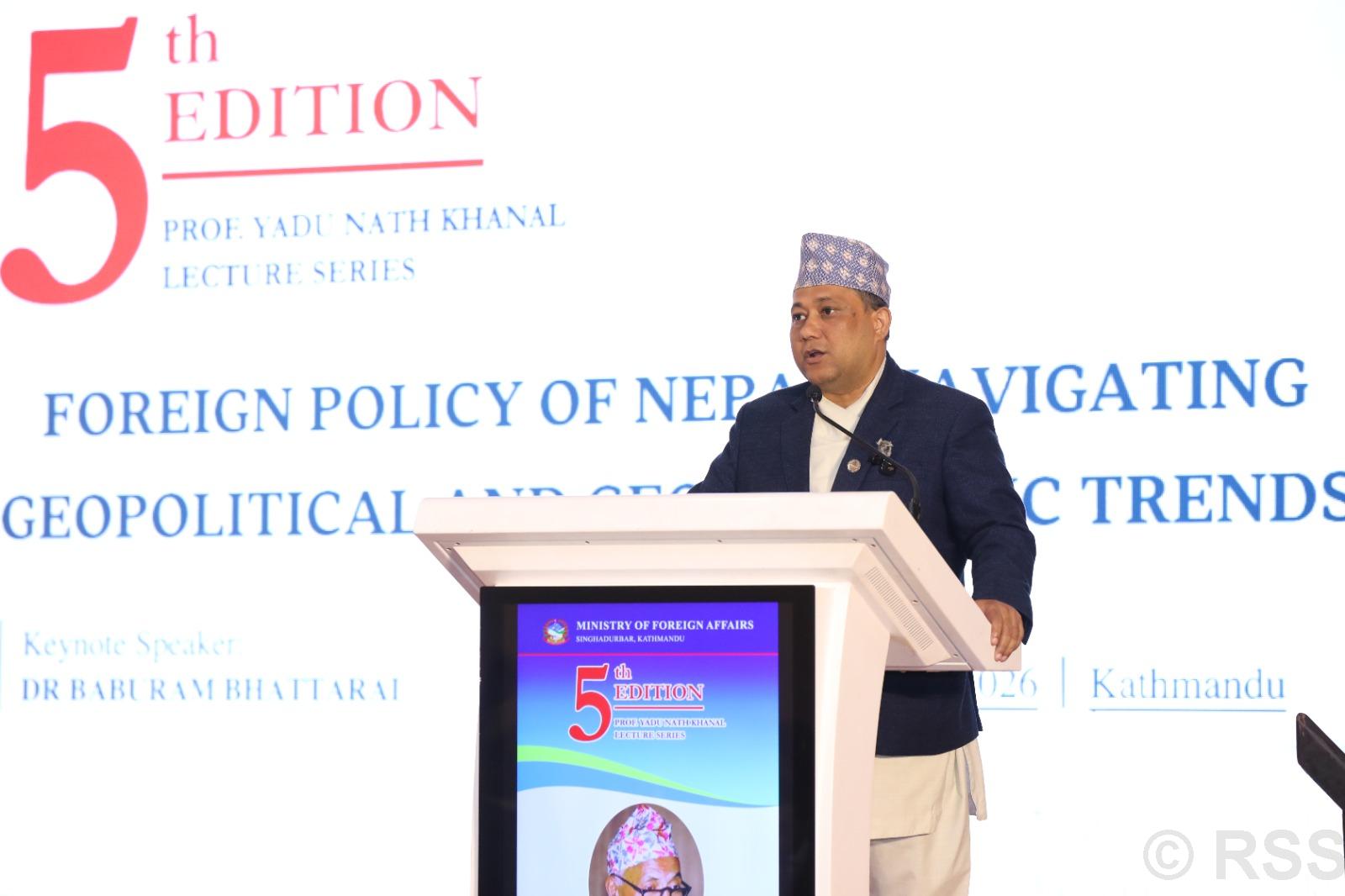 सरकारले परिणाममुखी विकास कूटनीतिमा जोड दिएको छ : परराष्ट्रमन्त्री खनाल