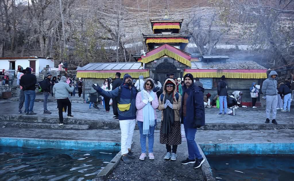 मुक्तिनाथबाट फर्किने भारतीय पर्यटकले बागलुङमा चहलपहल